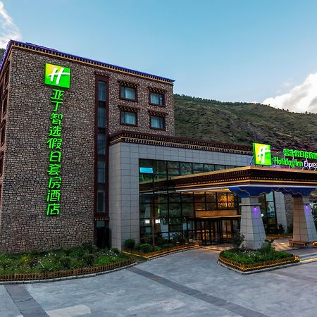 Holiday Inn Express Daocheng Yading, An Ihg Hotel Exterior foto
