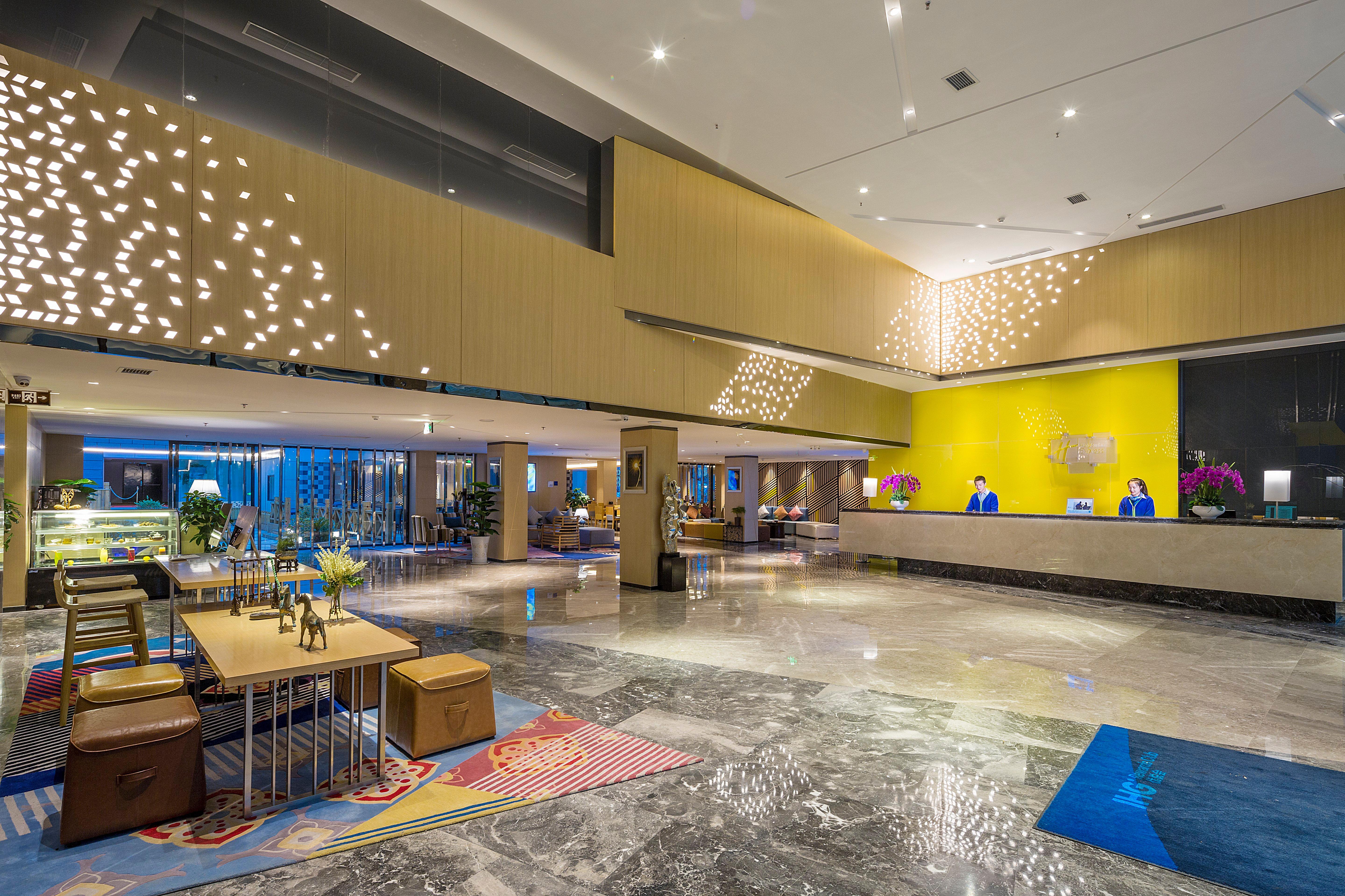 Holiday Inn Express Daocheng Yading, An Ihg Hotel Exterior foto