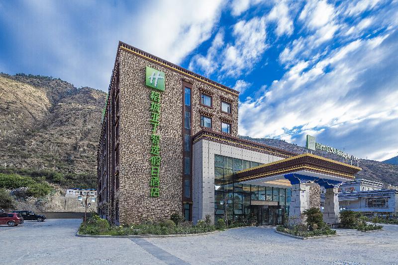 Holiday Inn Express Daocheng Yading, An Ihg Hotel Exterior foto